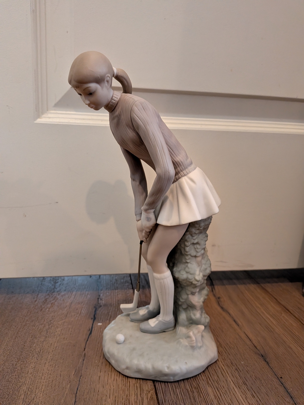 Lladro Women Playing Golf, Retired